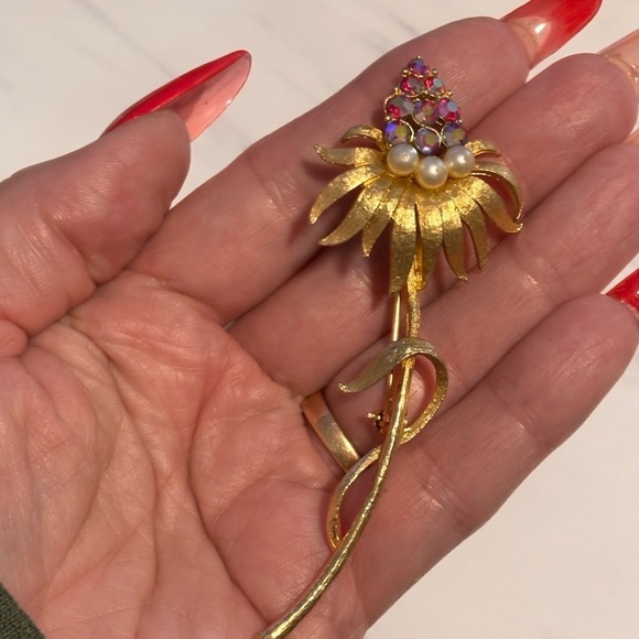 Very Vintage gold tone pearl and ab rhinestone crystal brooch - Picture 4 of 9